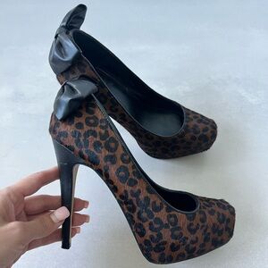 Dolce Vita fur leopard bow heels pumps size 6.5 leather party office shoes wed